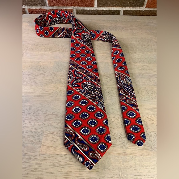 A Happy Tie Brand. Don’t Give Up the Ship‎ - Picture 1 of 5